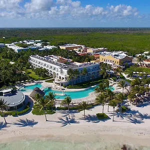 5* Resort Dreams &