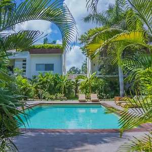 4* Hotel Xscapetulum